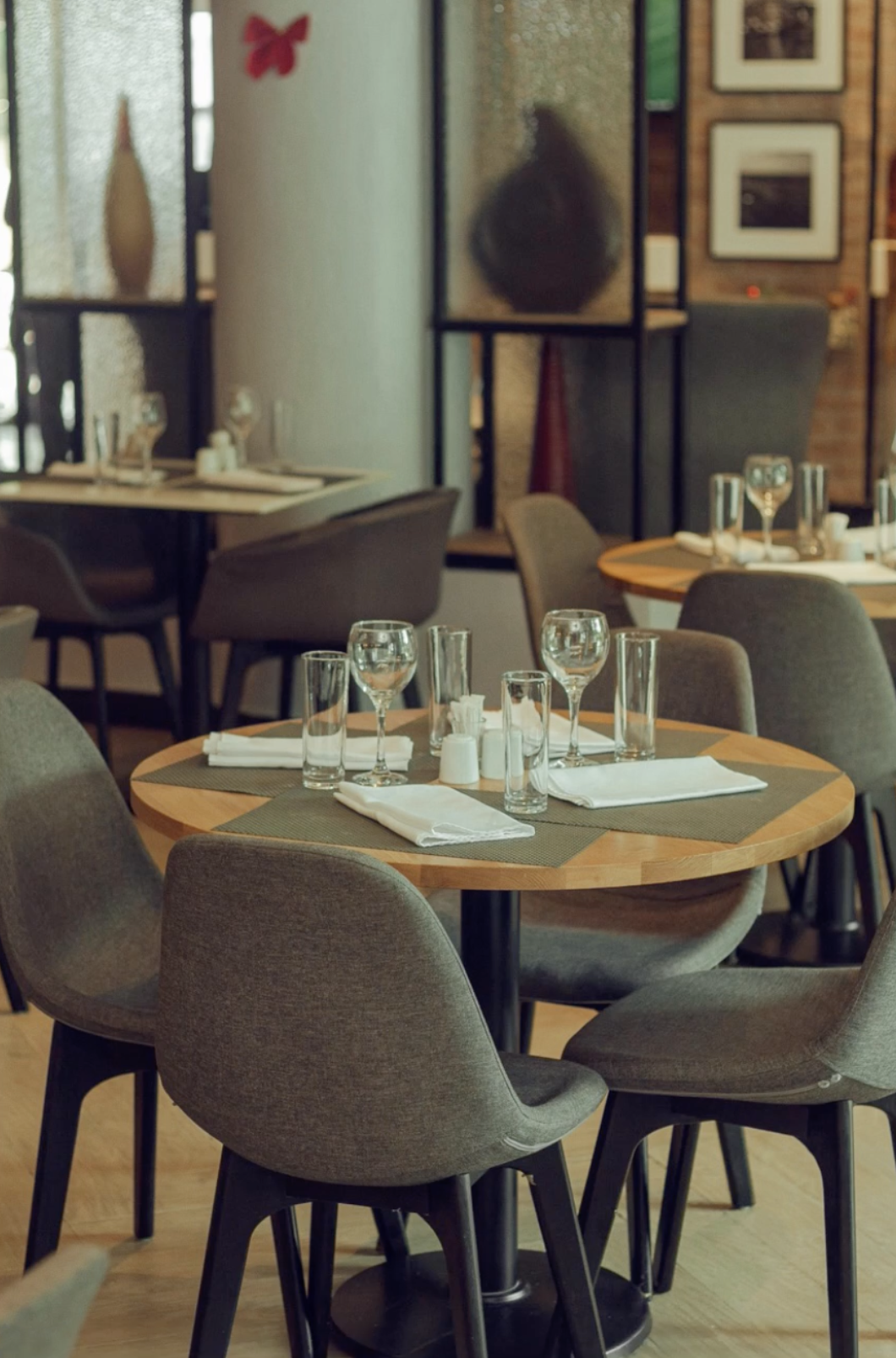 Discrepancia fiscal en restaurantes: cómo el SAT cruza tus depósitos y qué hacer